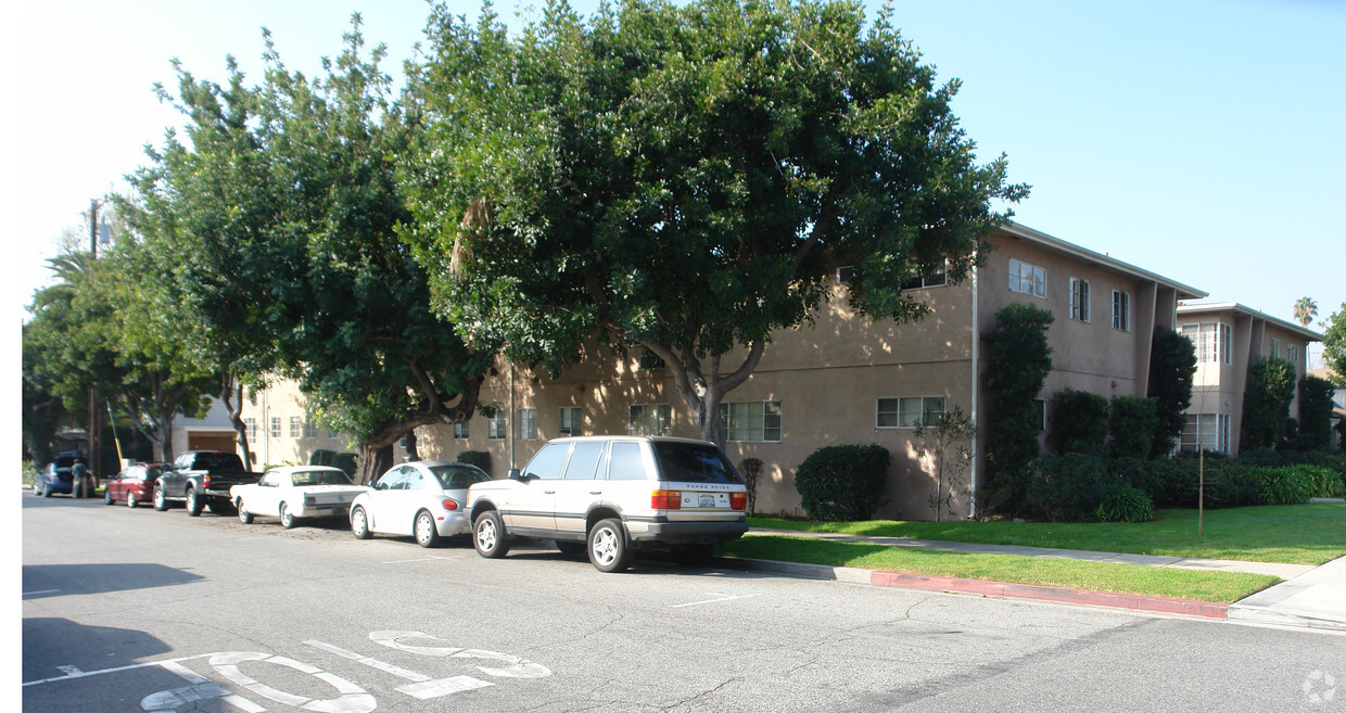 Building Photo - 421-425 Mission St