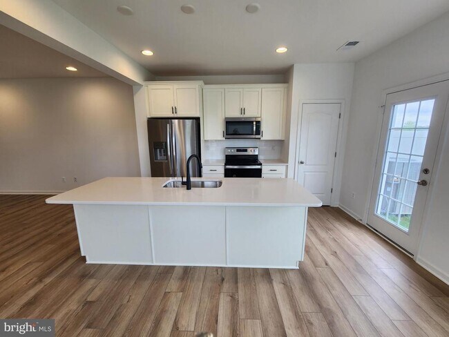 Foto del edificio - 517 Hillsdale Pl