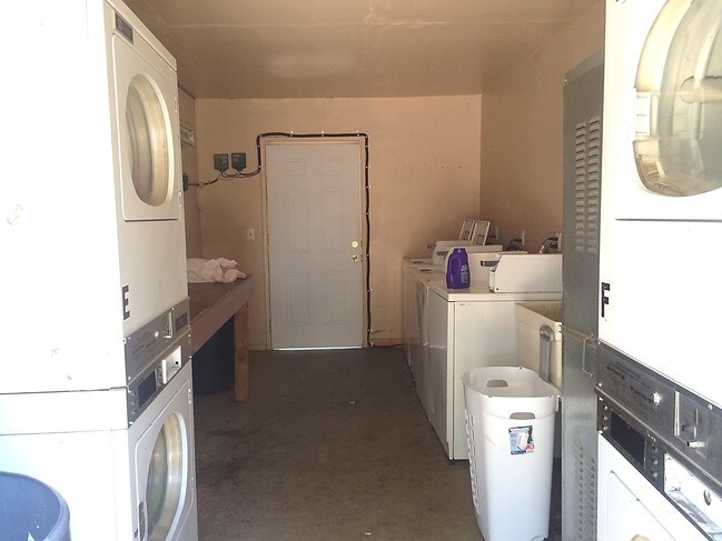 Building Photo - Rancho Laguna Apartments