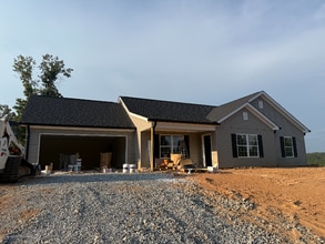 Building Photo - 1320 Castleberry Bridge Rd