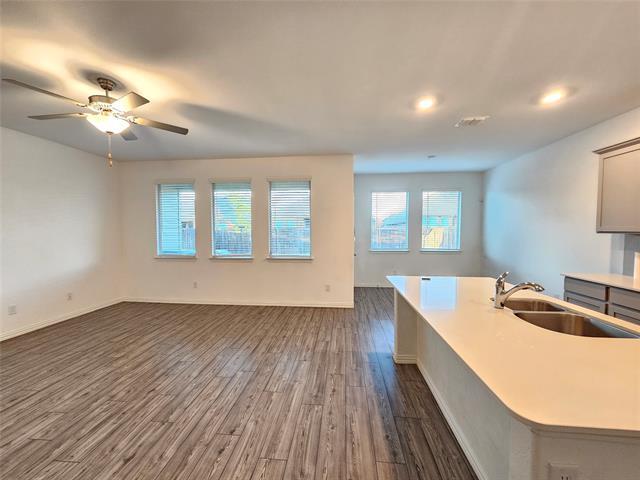 Foto del edificio - 3704 Milkweed Rd