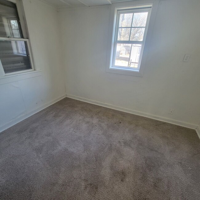 Building Photo - $800 - Cozy 2 Bed 1 Bath Home in South Sio...