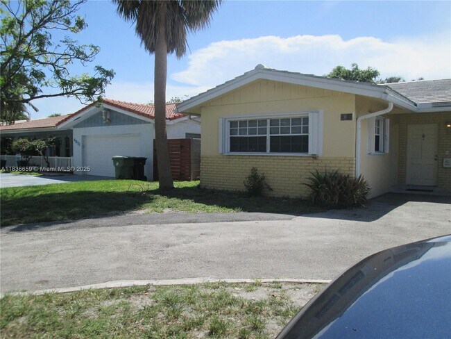 Foto del edificio - 4831 Bayview Dr