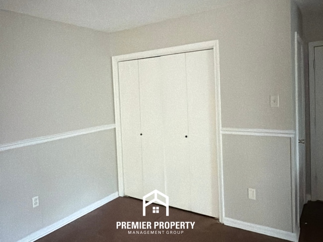 Building Photo - Spacious 3BR/2BA Home in Bartlett | High Ceilings, Fireplace & 2-Car Garage