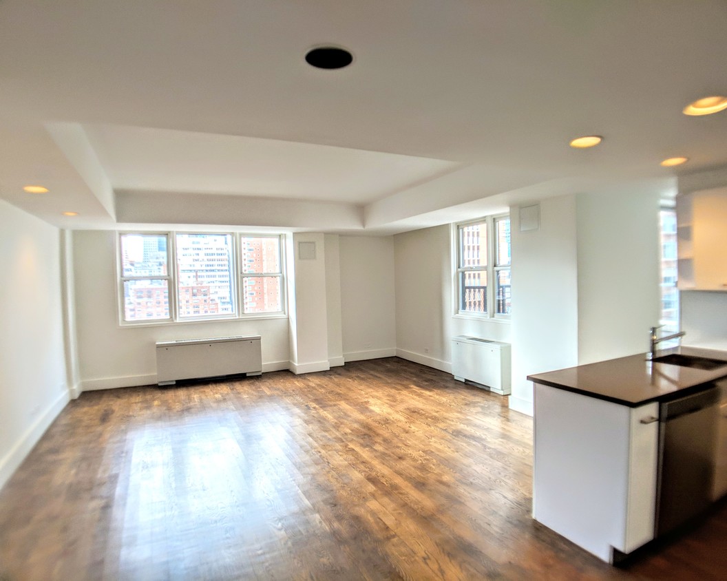 Living room - 220 E 63rd St