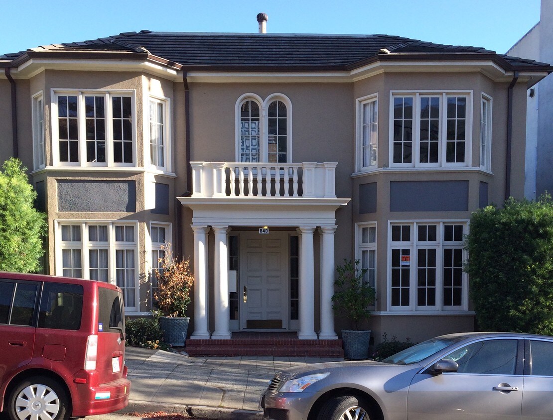 Foto principal - 840 Erie St