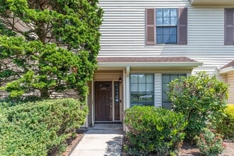 Building Photo - 2705 Cricket Cir