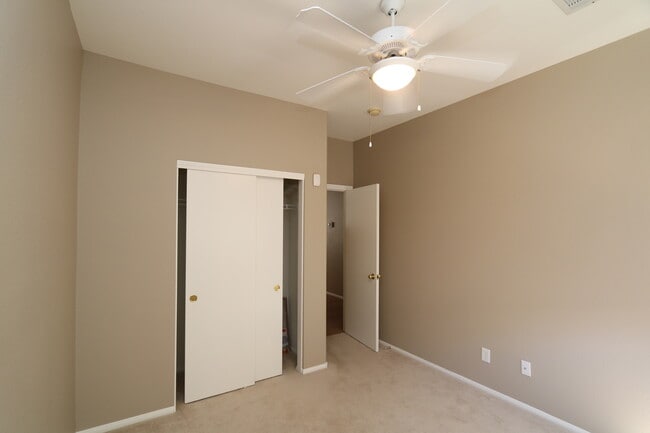 Foto del edificio - * Single Story * Southwest * Near Beltway * Shopping *