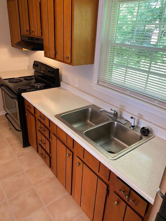 Building Photo - 4413 Carver School Rd-3BR/1BA-HOUSE!!!