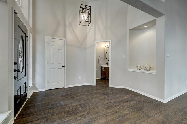Building Photo - 1714 Mills Creek Ct