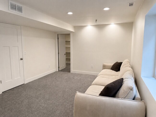 Foto del edificio - 267 W Willow Creek Dr