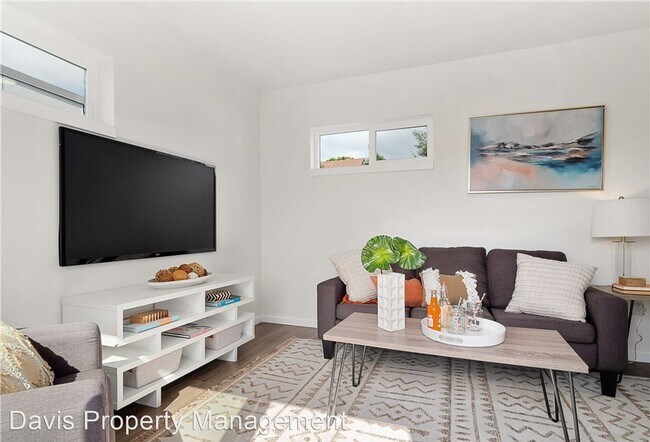 Building Photo - 3 br, 3 bath House - 3214 15th Ave W, Unit D