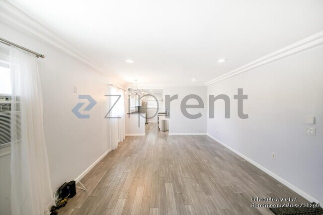 Building Photo - 152 S Dangler Ave