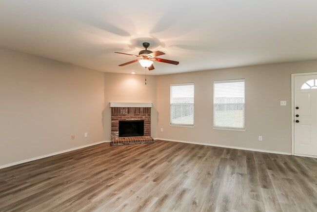 Building Photo - 2036 Godiva St