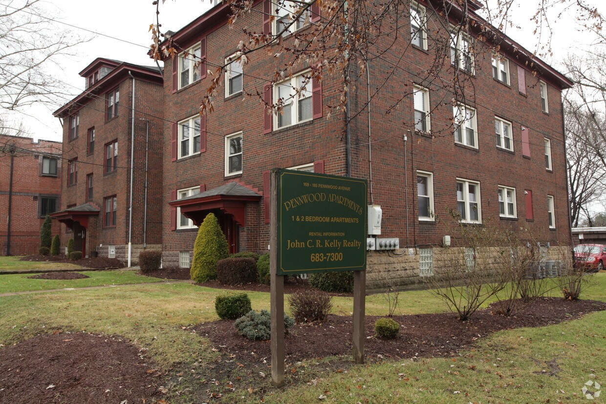 Foto del edificio - Pennwood Apartments