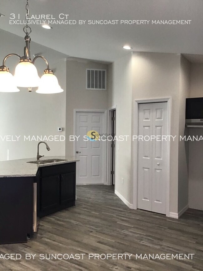 Building Photo - 31 Laurel Ct