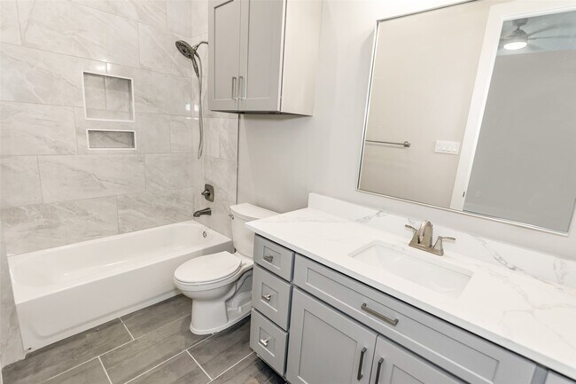 Building Photo - 18215 Polo Meadow Dr