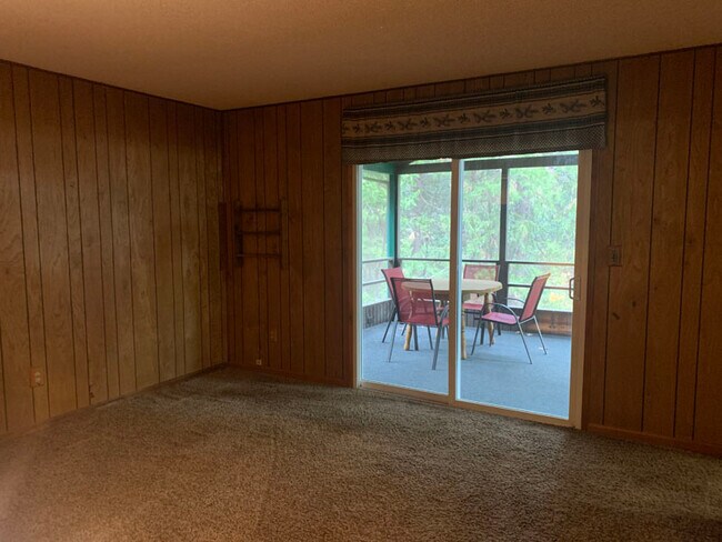 Foto del edificio - 3177 Brauer Rd