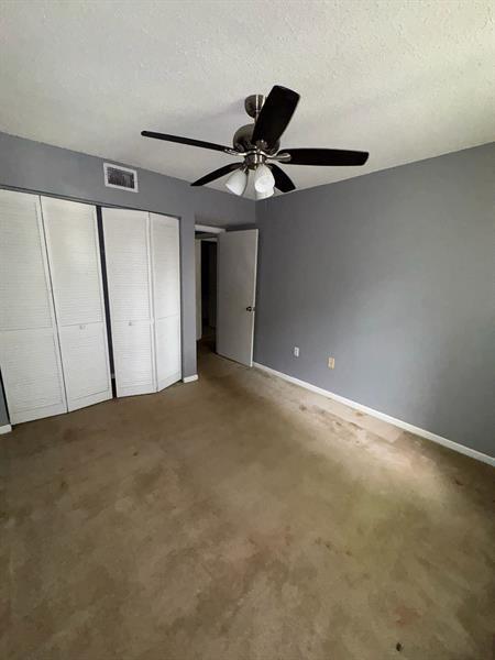Foto del edificio - 4852 N State Rd 7
