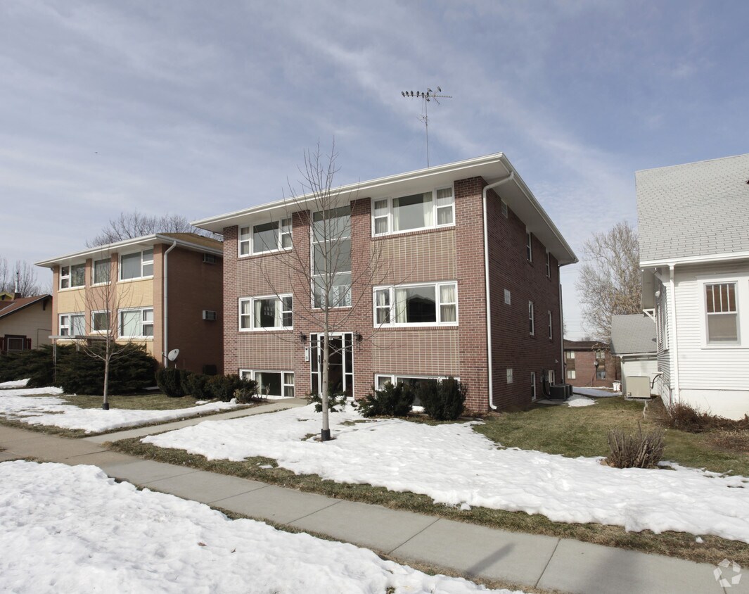2436 C St, Lincoln, NE 68502 2436 C St Lincoln, NE Apartments for