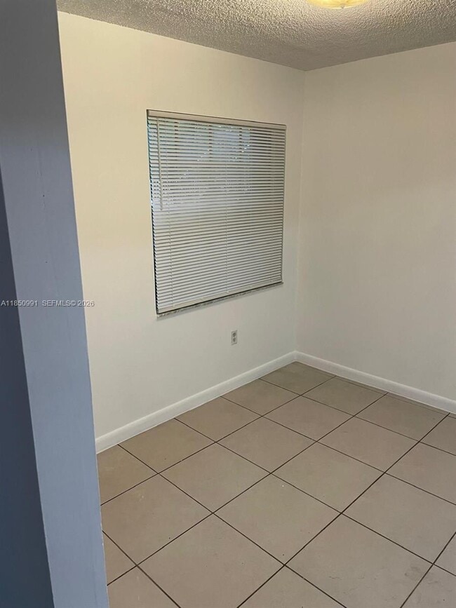 Building Photo - 478 NE 210th Cir Terrace