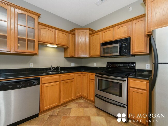 Foto del edificio - 3325 N 148th Ct