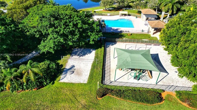 Building Photo - 640 Sand Creek Cir