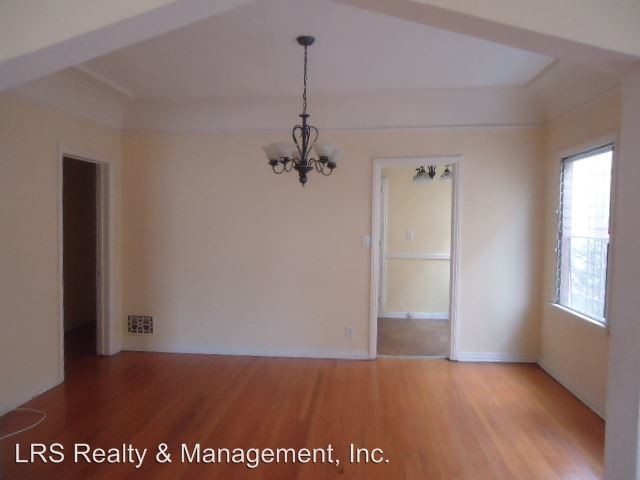 Foto del edificio - 326-328 N Curson Ave