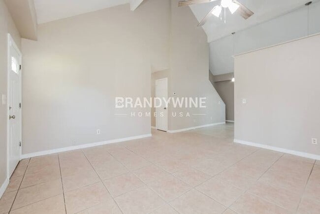 Foto del edificio - 700 E 7th St