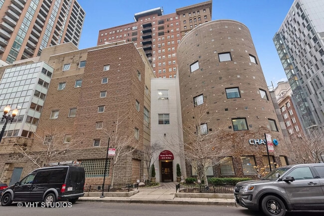 Building Photo - 40 E 9th St