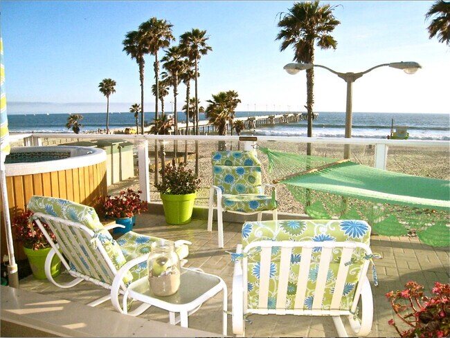 Roof top hot tub with incredible views! - 3003 Ocean Front Walk Apartment