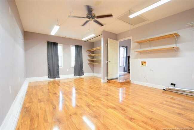 Foto del edificio - 733 Mosswood Ln