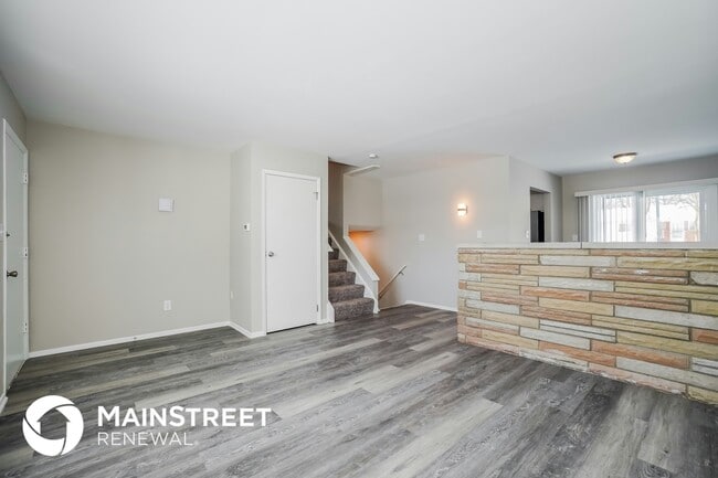 Foto del edificio - 6373 Faircrest Rd