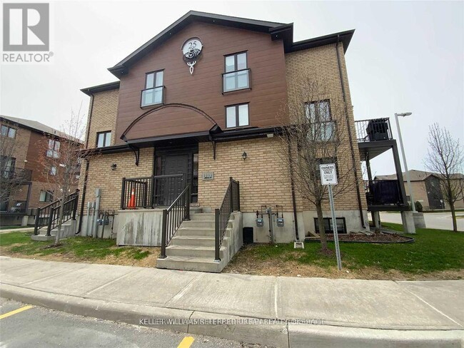 Building Photo - 25-25 Madelaine Dr