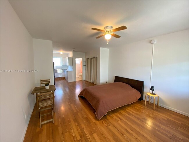 Building Photo - 158 Ocean Dr