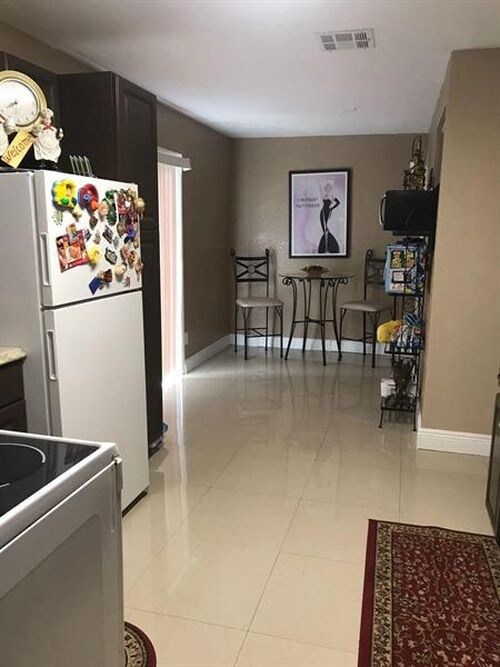 Foto del edificio - 7392 NW 76th Ct