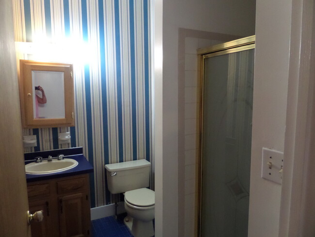 Building Photo - 112 Scott St.  4BR/3BA TH in Pig Town. HAL...