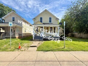 Building Photo - 412 Nussbaum Ave