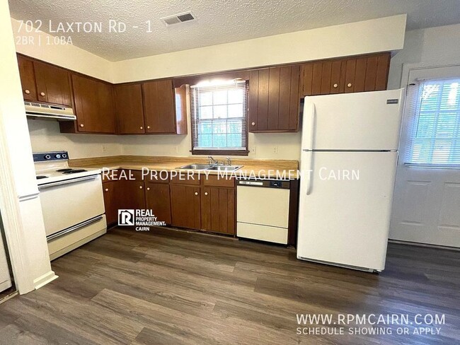 Building Photo - 702 Laxton Rd