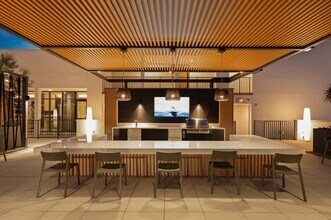 Building Photo - Overland & Ayres
