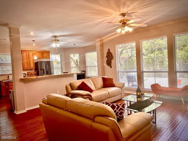 Building Photo - 4 br, 2.5 bath House - 8703 Farmdale Cove