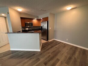 Building Photo - 3350 Pinewalk Dr N