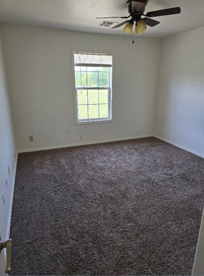 Building Photo - 63040 E 285 Ct