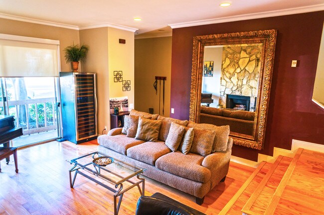 Living Room - 1710 Grant Ave