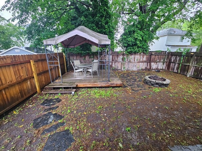 Building Photo - Beautifully Renovated Home in the Heart of...