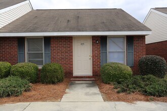 Building Photo - 140 Lanier Dr