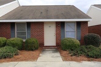 Building Photo - 140 Lanier Dr