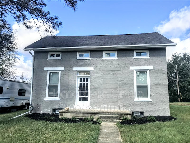 Foto principal - 8921 Railroad St
