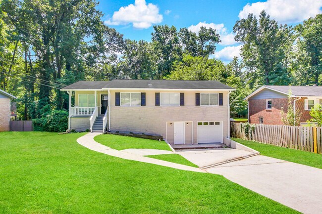 Foto del edificio - 1863 Rollingwood Dr Se