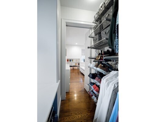 Building Photo - 291 Lamartine St